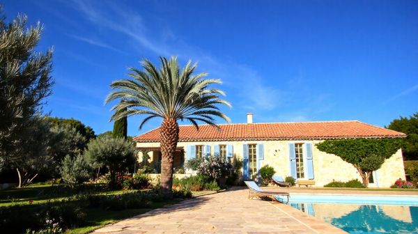 Guide de réservation : choisir sa villa à Saint-Tropez
