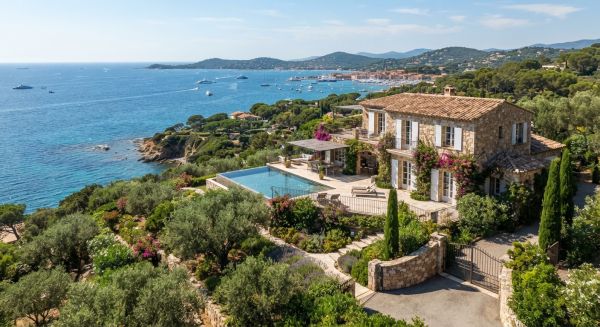 Guide de réservation : choisir sa villa à Saint-Tropez